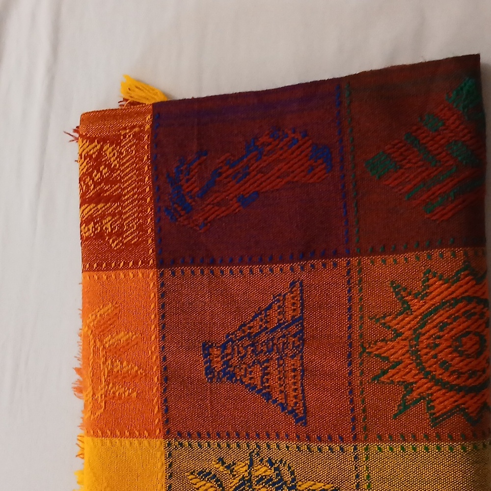 Colorblock Aztec Throw/ Tablecloth - Picture 11 of 12
